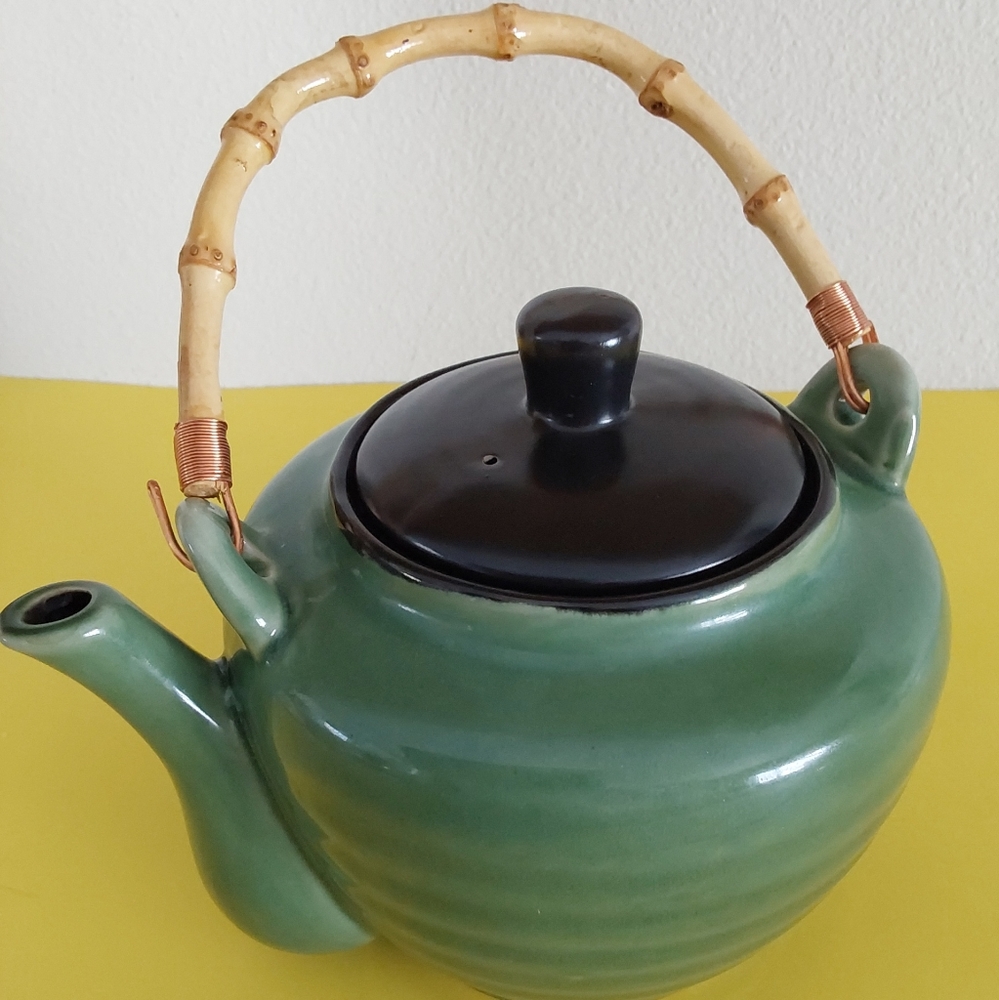 Sakura Mandalay Moss  Teapot & Lid with Removable Top Handle Green